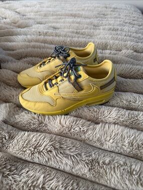 Nike Women’s Yellow Sneakers with Gray Accents